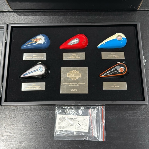 Harley-Davidson Collectible Limited Edition Tank Ornament Set - 2006 - Picture 1 of 12